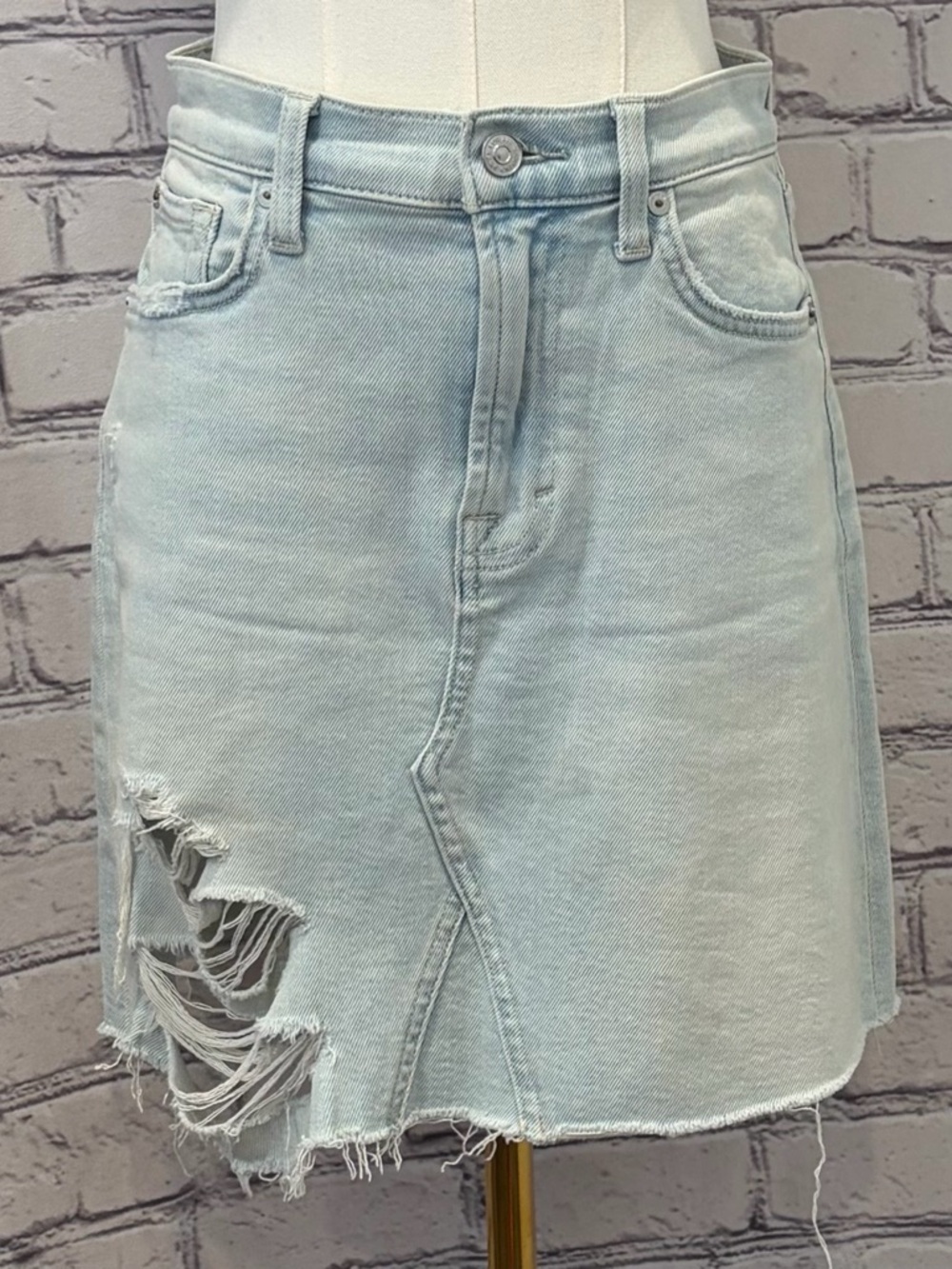 7 For All Mankind:26 Light Wash Distressed Denim Skirt - Women